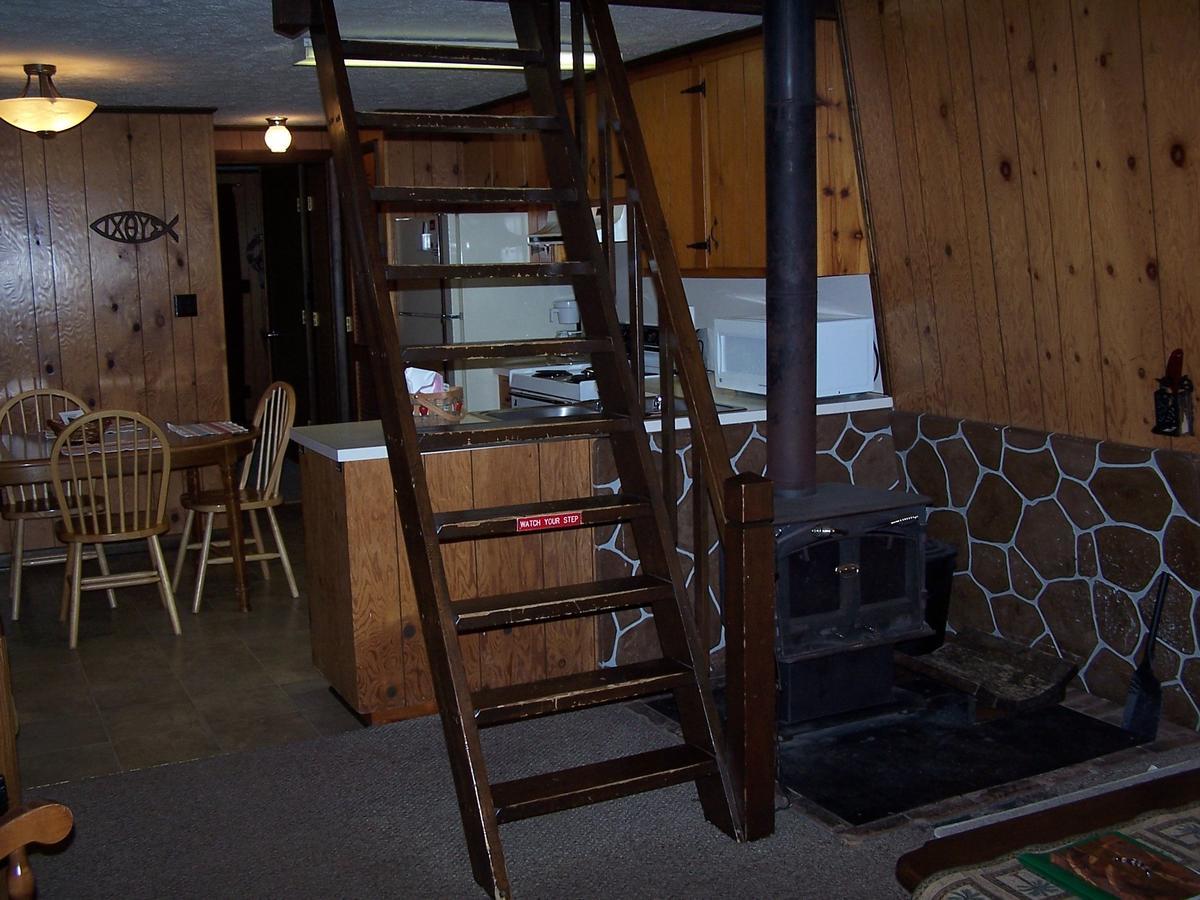 Cabin Creekwood Lyndhurst Exterior photo
